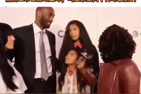 #科比 和#gigi 是家里篮球天赋最好的，曾经其乐融融的一家人，本该享受退役生活的科比却被上帝召唤了！视频封面