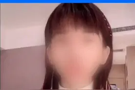 #女子爆料不倒翁小哥哥借粉丝钱不还，西安大唐不夜城回应：个人私事，已停职处理。视频封面