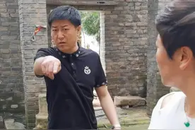 兄妹4个为了母亲的赡养问题，吵得不可开交！#一定要看到最后 #孝顺父母#结局亮了 #六个女人一台戏 视频封面