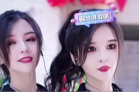 #户外直播 🐯琥牙双胞胎姐妹花《恋曲1990》户外现场完整版抖音号huya5211#户外唱歌 #经典老歌 #双胞胎姐妹视频封面