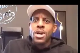 当伊戈达拉想起克莱复出、简直了哈哈哈#克莱汤普森视频封面