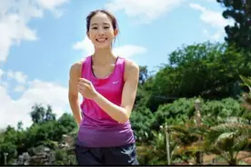 39岁张钧甯跑步14年跑成冻龄美女，你为什么却越跑越老呢？这四点变老原因，你占了几点？#跑步视频封面