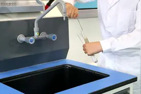 探究人体呼出的气体中是否含有二氧化碳#中考 #理化生实验考试视频封面