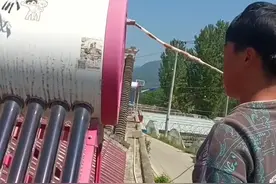 #太阳能免拆卸清洗教程 水垢剂和操作方法缺一不可，注意每个太阳能不一样，循环也是不一样的。专业技术指导操作视频封面