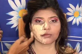 印度化妆术到底有多牛，农村少妇化上妆后，瞬间美翻了#美妆