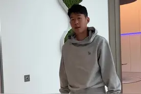 热刺球员上班都怎么穿#潮流穿搭 #热刺 #孙兴慜视频封面