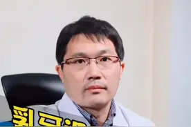 #开往春天新创作大赛#育儿#乳牙@抖音短视频 ￼￼乳牙没掉长出了新牙怎么办？￼视频封面