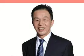 #恒安集团 董事长许连捷:湖北一线医护人员的卫生巾，恒安全包了！@抖音短视频视频封面