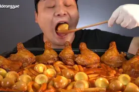 #吃货 #妈呀太香了 #吃货日常 #干饭人 #一起吃饭吧 辣炒年糕视频封面