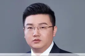 靠随手拍交通违章获利，你觉得合适吗？#交通整治 #交通肇事 #东莞律师咨询 #法律咨询 #东莞律师 视频封面