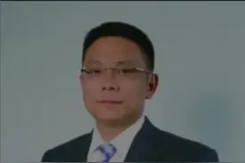 董承非“奔私”首发，卖了这么多视频封面