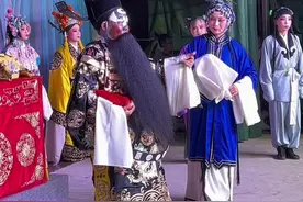 #河南明星擂主大爱剧团 #谁说戏曲不抖音 #弘扬戏曲文化 #豫剧 #戏曲 河南明星擂主大爱剧团演出现场拍摄，贴音为了更好的传播，理解为谢视频封面