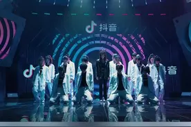 “顽皮老板”又美又炸！#蒙面舞王 视频封面