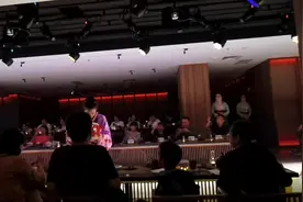 原本来Page one书城的，结果误闯入前门一条街视频封面