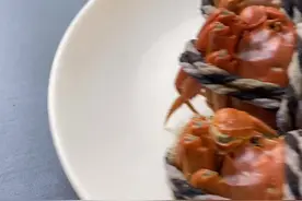 吃大闸蟹的季节！我认为最鲜美的做法就是清蒸了！#螃蟹吃法 #硬核懒人食谱