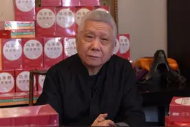 三本厚厚的书，还只是唐诗部分，想想写作的日子，真不知是怎么坚持过来的。人生不过如此，有目标就是要坚持。#马未都讲透唐诗视频封面