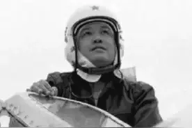 49年国军杨宝庆驾机起义，载4吨银元迫降唐山，晚年正厅局级退休#历史 #历史故事 #传奇人物 #致敬 视频封面