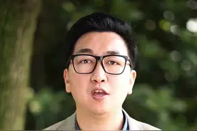 #9岁姐姐阻止陌生人带走弟弟被打  #大v快评 你听到别人呼救，你的反应是怎么样的？ @DOU+小助手视频封面