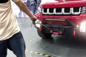 无牙之虎VS尖牙之猫，瘦死的骆驼比马大。😄😄#无兄弟不越野