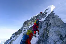 希拉里台阶，大慨在8800米处视频封面