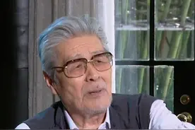 “七一勋章”获得者蓝天野，不受约束，特立独行 #七一勋章 #蓝天野 #蓝天野获得七一勋章 #可凡倾听 视频封面