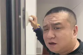 我这么可爱 万一吹到别人怀里 不还了怎么办😔😔😔视频封面
