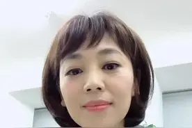 记录一下疫情期间的生活，今天盒饭不错，炒饼好香。视频封面