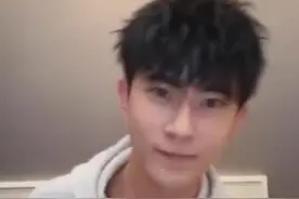 于朦胧与友人外出用餐，和一位女子拥抱举止亲密，疑似恋情曝光。两人互动看起来好甜呀视频封面