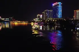 小船变炮艇的感觉。汪峰老师，对不住了。  #让我们荡起双桨