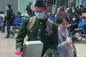 2021年冬季退伍季，兵哥哥依依不舍地离开了这个一辈子忘记不了地方。祝一路顺风！视频封面