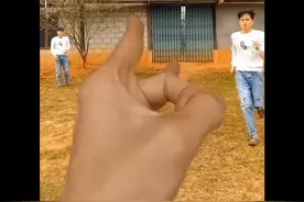 人物弹飞特效教程#剪辑教程 #手机摄影 @白v特效师 @DOU+小助手视频封面