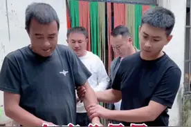 #传递正能量 #家庭婚姻情感 #感恩父母   做人要懂得感恩，百善孝为先，感恩父母养育恩！视频封面
