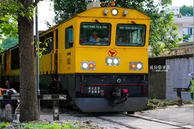 GMC-96X成都工务大机段钢轨打磨车-14635驶出暂停线「5.22摄」视频封面