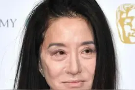 来看看72岁王薇薇的年轻时期 真的是岁月不败美人呀～ #王薇薇72岁的状态 #王薇薇 #很野频道 #人像精修 #老照片 #老照片里的旧时光视频封面