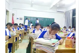 高考加油！未来前途漫长，都属于少年的你#金榜题名 #高考加油视频封面