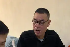 #家庭日常 #家庭教育 #做智慧父母培养优秀孩子 儿子吃饭不顾人，不能惯他这习惯视频封面