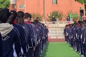 #长沙 初高年级全部#开学，长沙市第十一中学校长国旗下开讲第一课！#榜样的力量 @抖音短视频视频封面