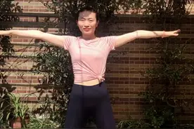 这个动作帮助女性清理宫腔毒素垃圾，排出毒素，让你面如桃花#排毒 #健康 #女性 #抖音小助手视频封面