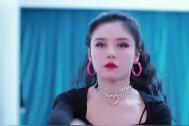 你是不是也有这样的闺蜜，爱你总不说，人狠话不多