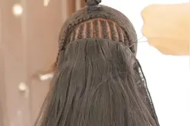 非洲妹子参加相亲会，弄一个女侠长发发型，一出场惊艳众人#时尚视频封面
