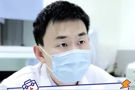 眼前总是出现飘动的小黑点或者线性的飘絮状漂浮物，你有过这种情况吗？#眼科医生王凯 #医学科普 #近视 @抖音短视频 视频封面