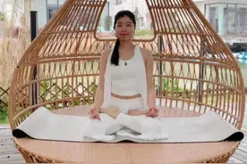 双盘并没有那么难，按着步骤循序渐进的练习你也可以。今晚7点晚课双盘莲花#瑜伽 #瑜伽双盘视频封面