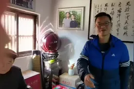 今天来看师傅王战军的父亲王西安