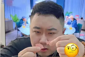 当我把男朋友的东西都换成超级mini型...#精神状态 #惊不惊喜意不意外 #送男朋友礼物 #迷惑行为大赏 #沙雕日常 @DOU+小助手视频封面