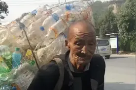 爷爷从周口拾荒到郑州，一车才卖三十…目前只能发一分钟视频，只能下个视频发爷爷的后续了～@抖音短视频视频封面