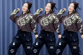 #杨丽萍广场舞 #热门音乐🔥 #伤了我的心骗了我的爱 #dou上热门 #原创编舞 合作编舞.杨丽萍.慧慧.美丽蓥华