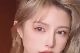 当傻白甜有一个爱给女友化妆的男友是一种什么体验？#纪梵希 #改造傻白甜女主视频封面