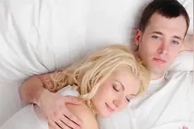 杜蕾斯成功的网络营销采取哪些策略？杜蕾斯网络营销案例分析视频封面