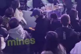 乐乐岩岩太贴心咯，不懂得人自会误解，懂的人就会知道爱是相互的，棒棒的，转Xuanxwei#跨年#抖音小助手视频封面