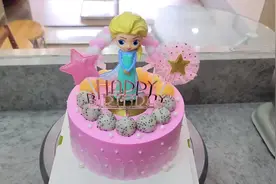 漂亮又可爱的艾莎公主蛋糕制作过程，女孩子一定会喜欢它~